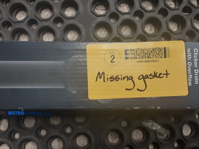 Lot 88-484425 - Clicker drain with over flow (missing gasket)