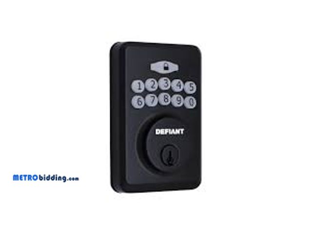 Lot 88-480094 - Defiant Radius Matte Black Single Cylinder Electronic Keypad Deadbolt Lock GZAX9D01