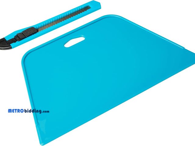 Lot 88-501688 - NuWallpaper Smoother &amp; Utility Knife Kit