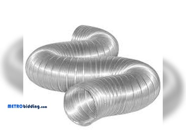 Lot 88-497274 - Everbilt 3 in. x 8 ft. Semi-Rigid Aluminum Duct