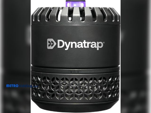Lot 88-498370 - DynaTrap DT152 Indoor Insect Trap and Killer – Catches and Kills Fruit Flies, Gnats, Moths, Mosquito...
