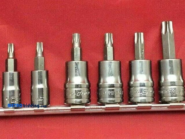 Lot 88-492064 - Snap-On 12 Piece 6 Point Torx Bit Deep Socket Driver Set, Part, one broken bit, slightly used