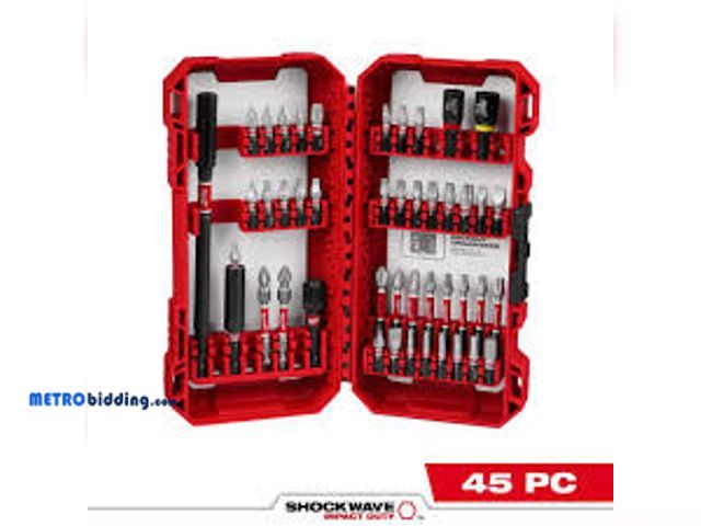 Lot 88-493816 - Milwaukee SHOCKWAVE Impact Duty Alloy Steel Screw Driver Bit Set (45-Piece)