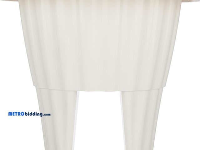 Lot 88-497750 - Pure Garden Railing Planter - 13.5-Inch Round Flower Box with Drainage Insert - 2.64-Gallon Outdoor ...