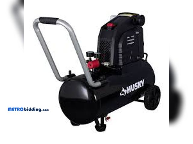 Lot 88-501475 - Husky 8 Gal. 150 PSI Portable Electric Oil-Free Horizontal Hotdog Air Compressor