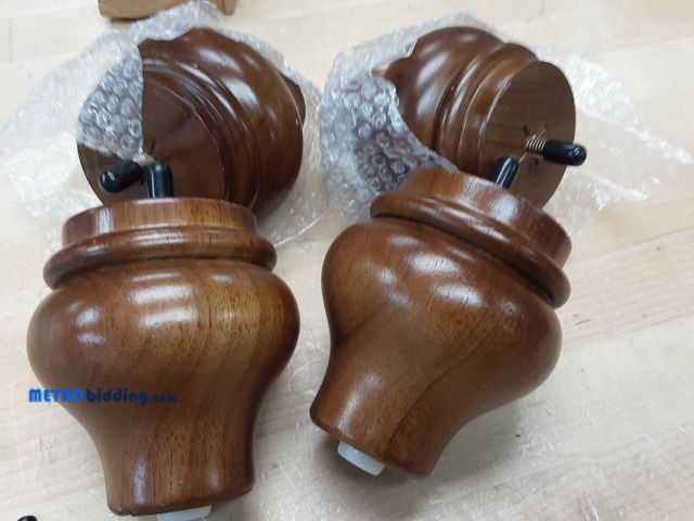 Lot 88-492586 - Furniture Feet, Lot of 4