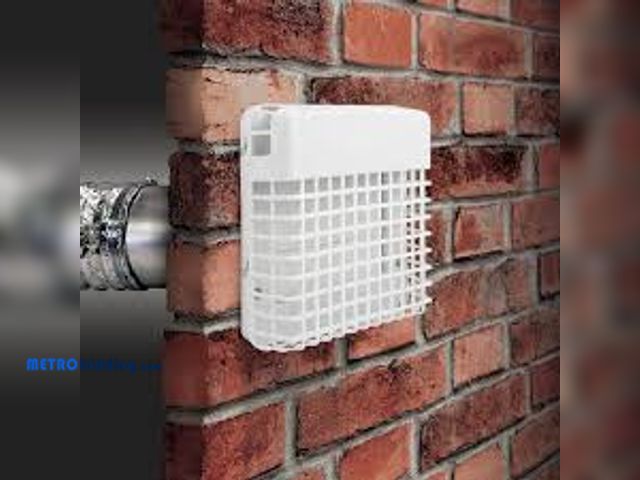Lot 88-496468 - Everbilt 4 in. x 8 ft. Dryer Vent Kit with Guard