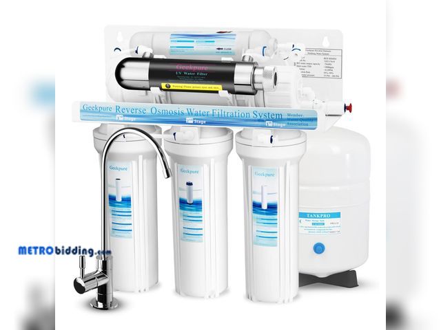 Lot 88-495790 - Geekpure 6 Stage Reverse Osmosis RO Drinking Water Filter System with UV Filter, Appears New