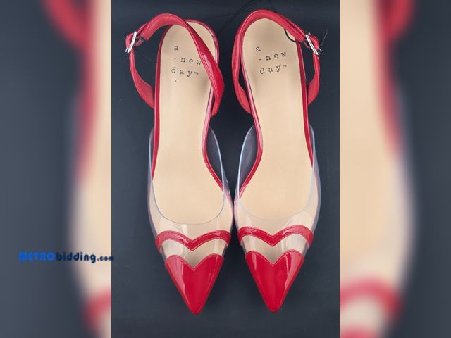 Lot 88-481268 - Women Eleanor Heart Slingback Heels - A New Day SIZE 8
