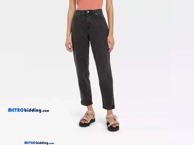 Lot 88-516100 - Women's High-Rise Boyfriend Jeans - Universal Thread, size 0
