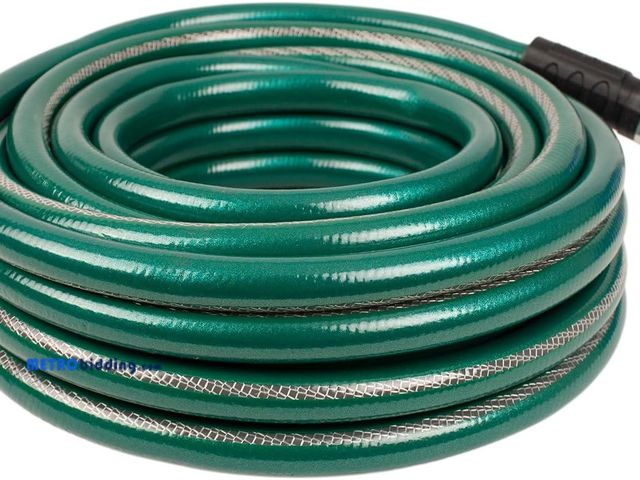 Lot 88-501648 - Neverkink 5/8" x 25' Heavy Duty Durable Kink Free Garden Hose