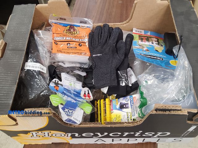 Lot 88-482915 - Lot of miscellaneous items