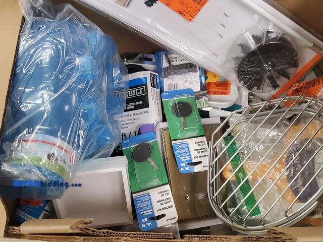 Lot 88-482912 - Lot of miscellaneous items