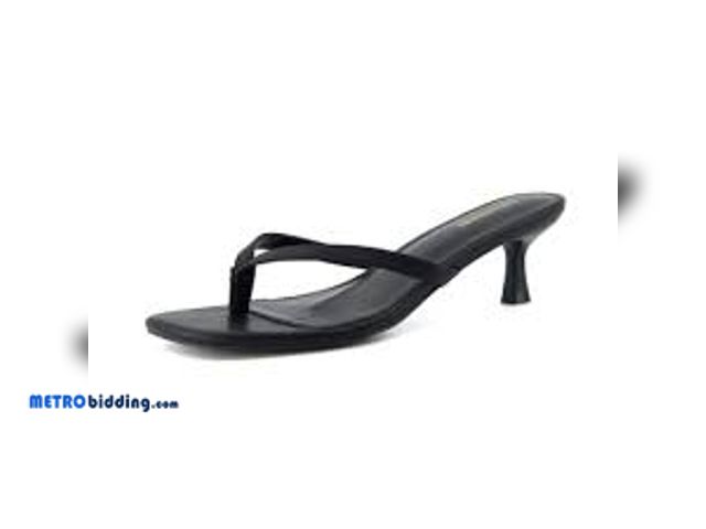 Lot 88-496640 - CUSHIONAIRE Women's Miami Kitten heel thong sandals +Memory Foam, Wide Widths Available