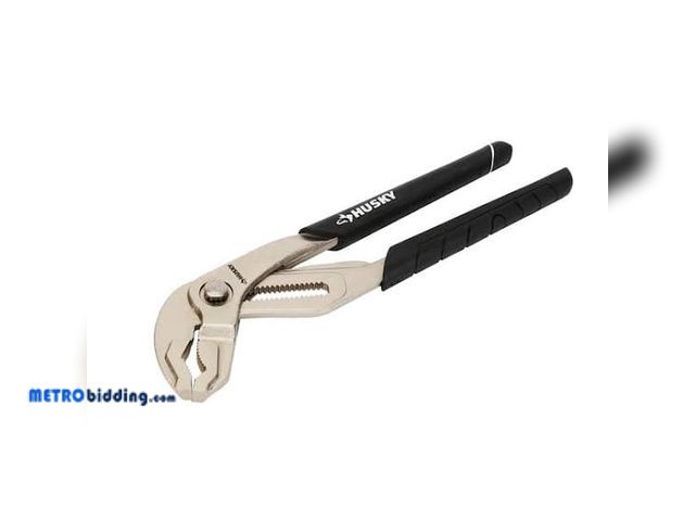Lot 88-482409 - Husky 12 in. Groove Pliers with Quick Adjusting Curved Jaw 90921