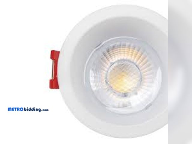 Lot 88-481185 - Commercial Electric Trimless Integrated LED 4 in Round Canless Recessed Light for Kitchen Bathroo Li...