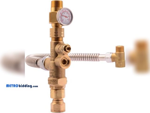 Lot 88-481368 - Cash Acme 3/4 Inch Tank Booster Water Heater Thermostatic Mixing Valve with Temperature Gauge and Co...