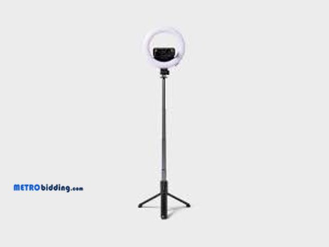 Lot 88-496578 - Tripod Selfie Stick with LED Ring Light - heyday Black