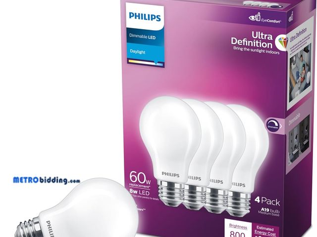 Lot 88-481492 - PHILIPS LED 60W A19 4-Pack Ultra Definition Daylight (5000K) 800 Lumen (8W = 60W) Dimmable Frosted F...