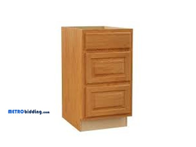 Lot 88-481033 - Hampton Bay Hampton 18 in. W x 24 in. D x 34.5 in. H Assembled 3-Drawer Base Kitchen Cabinet in Medi...