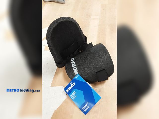 Lot 88-501631 - Kobalt Ultra light Knee Pads