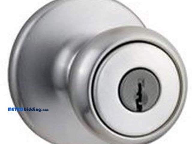 Lot 88-482588 - Kwikset Satin Chrome Security Keyed Entry Exterior Tylo Lockset Knob