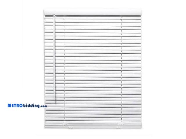 Lot 88-482522 - Project Source Light Filtering 1-in Slat Width 35-in x 64-in Cordless White Vinyl Light Filtering Mi...