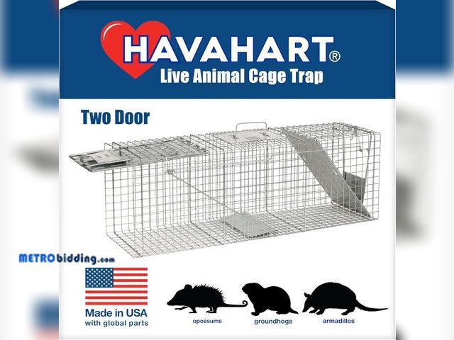 Lot 88-494326 - Havahart 1045 Large Live Animal Professional Style 2-Doors Nuisance Animals Cage Trap