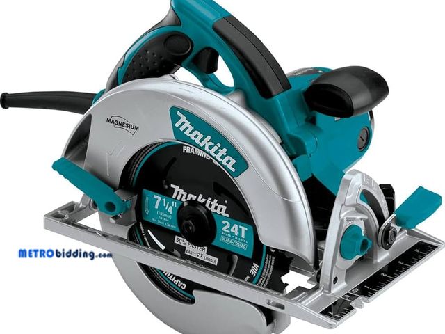 Lot 88-492084 - Makita 15 Amp 7-1/4 in. Corded Lightweight Magnesium Circular Saw with LED Light, Dust Blower, 24T C...