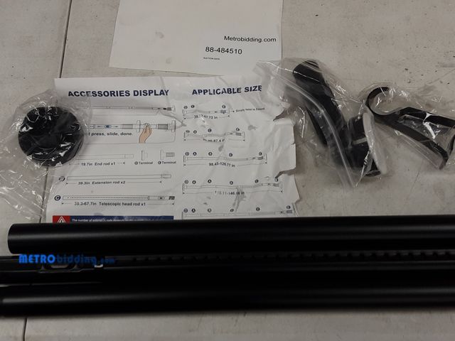 Lot 88-484510 - Tension curtain rod
Black
39.37 inch to 126.5
Easy adjust
Includes center support bracket
