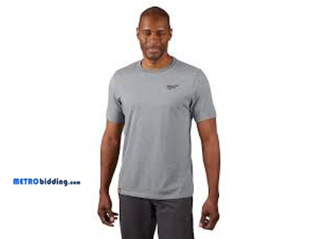 Lot 88-493680 - Milwaukee Men's Medium Gray Cotton/Polyester Short-Sleeve Hybrid Work T- Shirt 603G-M