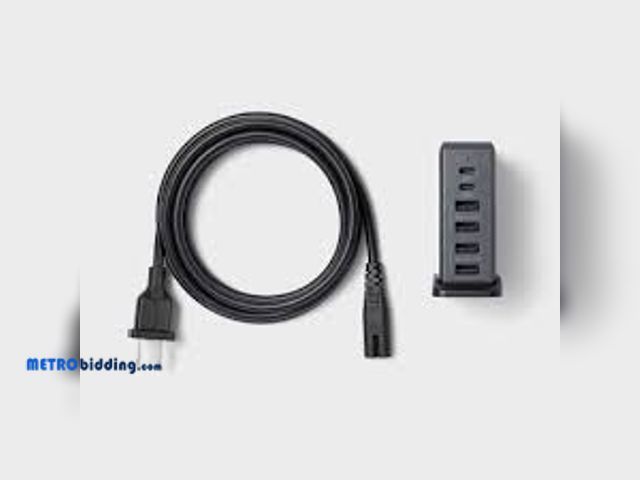 Lot 88-496529 - 6-Port Charging Hub Vertical 2C + 4A - heyday Black Saffiano