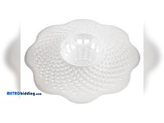 Lot 88-495738 - Everbilt Tub Drain Hair Catcher in White