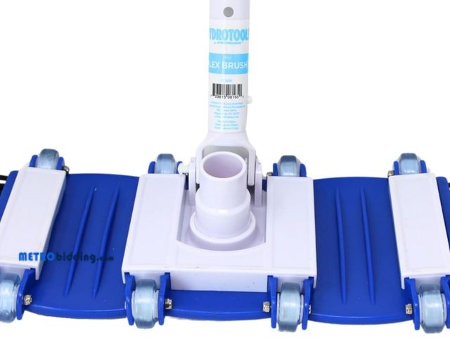 Lot 88-503472 - SWIMLINE HYDROTOOLS Manual Pool Vacuum Head Attachment For Inground &amp; Above Ground Pools |Weight...