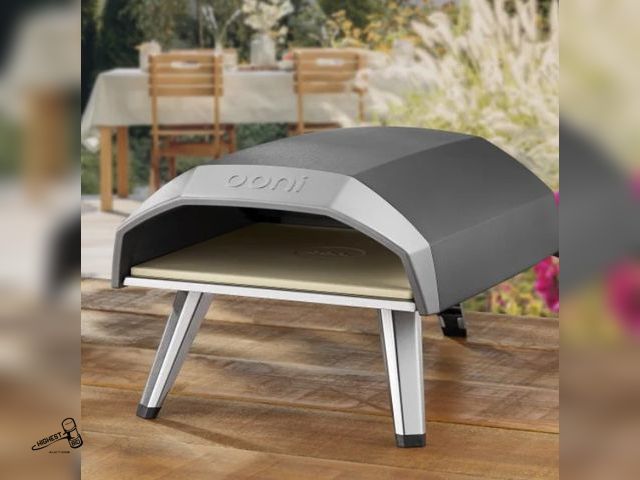 Lot 91-6364 - MSRP $ 399.00 OONI KODA 12 GAS PIZZA OVEN - HEATS TO 950F IN 15 MINUTES - 13.25" X 13.25" COOKING SU...