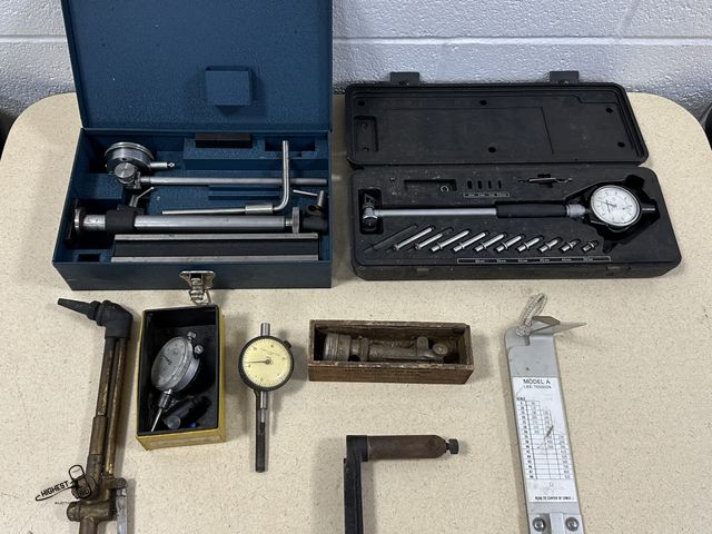 Lot 91-6788 - MACHINIST TOOLS - 2 DIAL BORE GUAGE SETS - CUTTING TORCH HEAD - MISC TOOLS