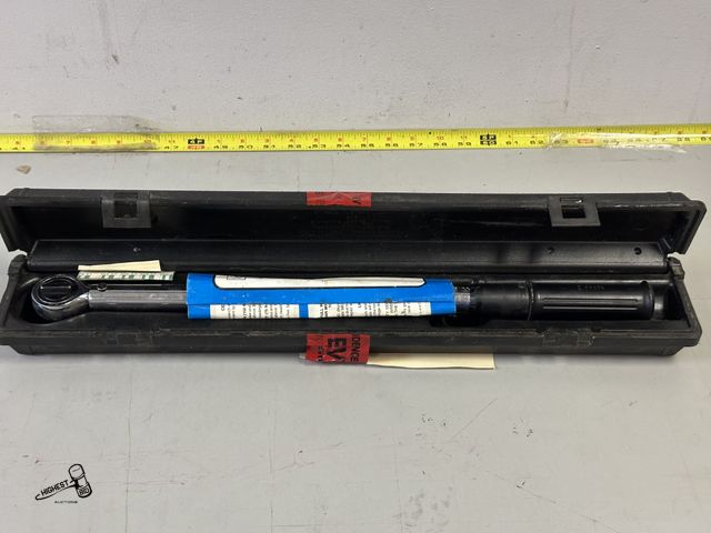 Lot 91-9637 - CRAFTSMAN 1/2" TORQUE WRENCH