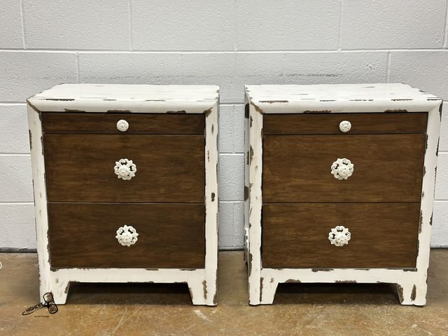Lot 91-10197 - SET OF 2 RUSTIC 3 DRAWER NIGHT STANDS