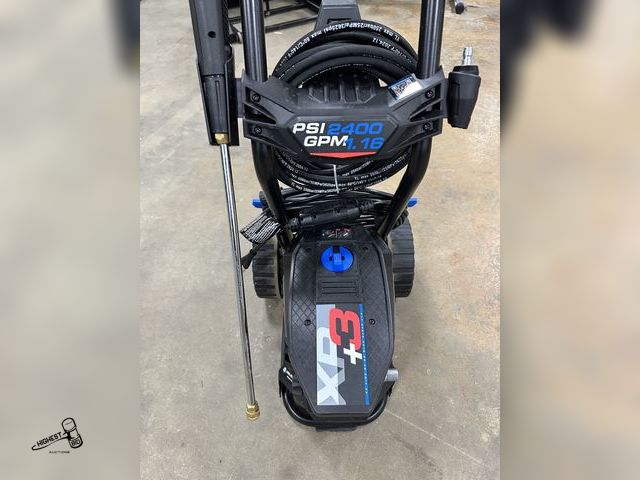 Lot 91-7023 - AR BLUE CLEAN ELECTRIC PRESSURE WASHER 2400 PSI - 1.16 GPM - 14 AMP INDUCTION MOTOR - TRI-AXIAL WOBB...