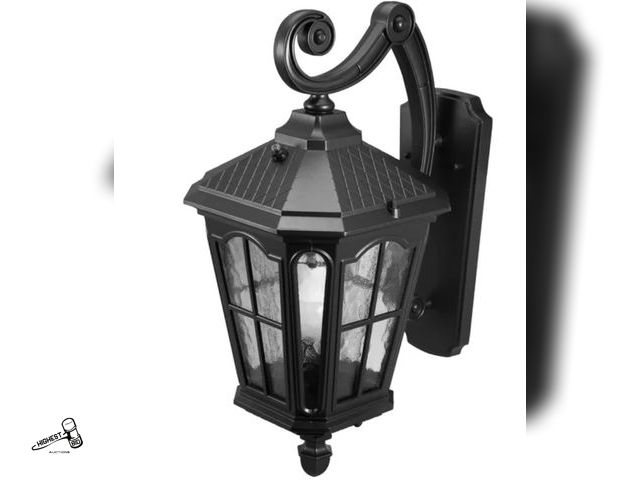 Lot 91-6483 - KODA OUTDOOR WALL LANTERN - BRIGHT 800 LUMENS AND WARM WHITE LIGHT - BUILT IN DUSK TO DAWN FEATURE -...