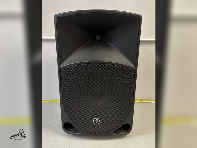 Lot 91-10385 - THUMP 1000W 15" POWERED LOUDSPEAKER