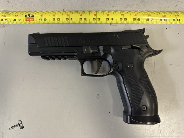 Lot 91-9681 - SIG SAUER X FIVE 1.77 CAL 4.5MM ARISOFT PELLET GUN