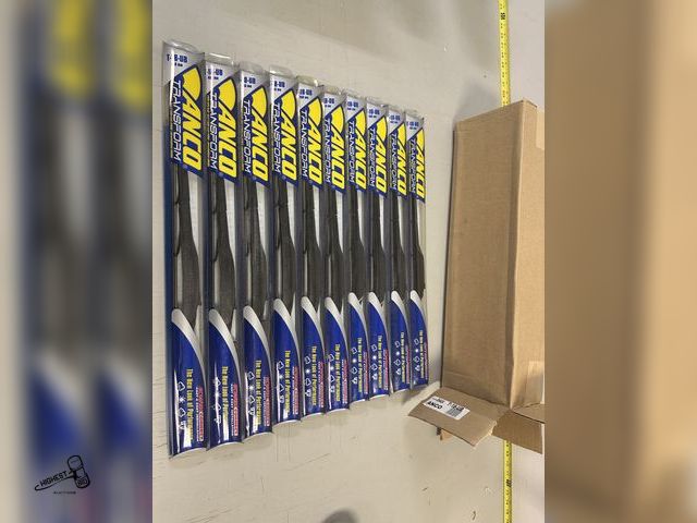 Lot 91-6954 - CASE OF NEW ANCO TRASFORM HYBRID WIPER BLADES - T-18-UB - 450MM - FAST AND EASY INSTALLATION