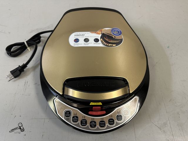Lot 91-10392 - LIVEN ELECTRIC SKILLET - COOK PIZZAS, OMELETTES, STEAKS &amp; MORE