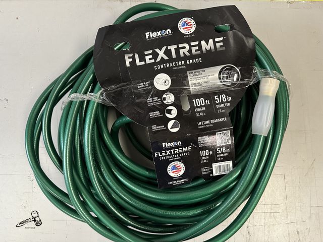 Lot 91-9563 - New FLEXON FLEXTREME CONTRACTOR GRADE 100FT / 5/8 DIAMETER HEAVY DUTY GARDEN HOSE