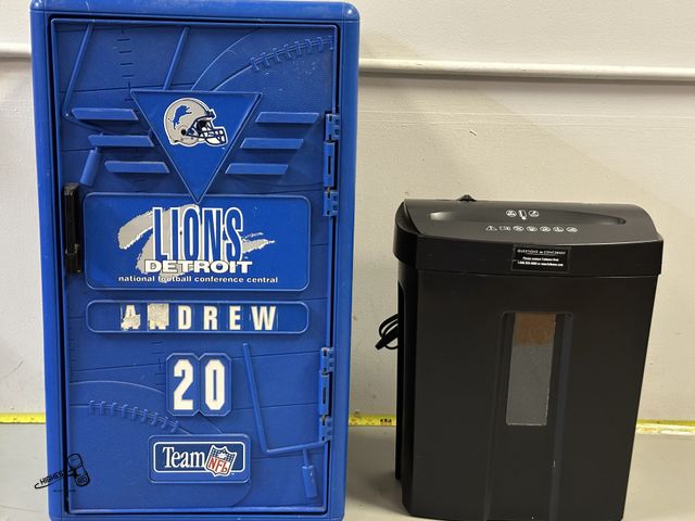 Lot 91-9787 - DETROIT LIONS FOOTBALL LOCKER AND A FELLOWS BLACK PAPER SHREDDER