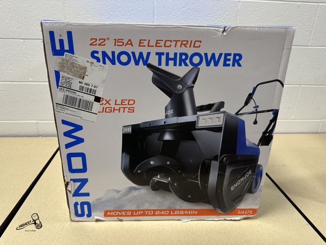 Lot 91-7481 - New SNOWJOE Single Stage 22" 15A ELECTRIC SNOW THROWER - 2X LED LIGHTS - MOVES UP TO 840 LBS/MIN - 1...