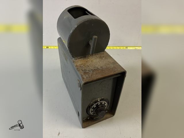 Lot 91-8781 - HEAVY DUTY STEEL MONEY DROP SAFE - NO COMBINATION