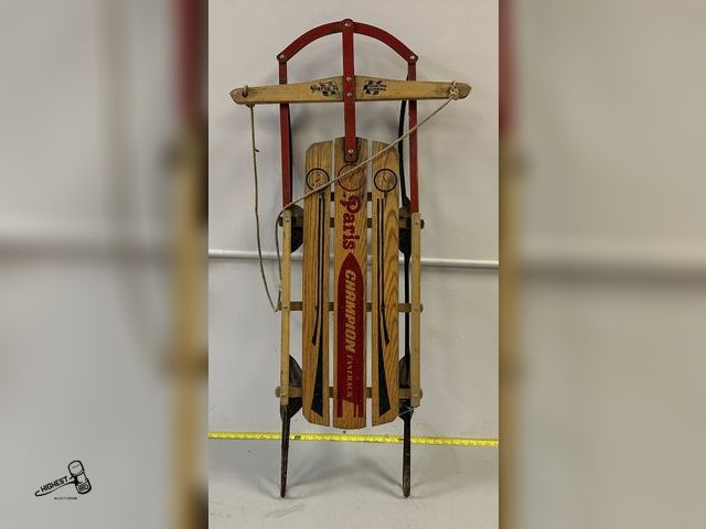 Lot 91-9791 - PARIS CHAMPION FASTBACK WOODEN SLED