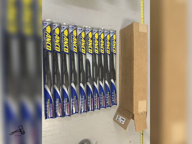 Lot 91-6282 - CASE OF NEW ANCO TRASFORM HYBRID WIPER BLADES - T-17-UB - 425MM - FAST AND EASY INSTALLATION